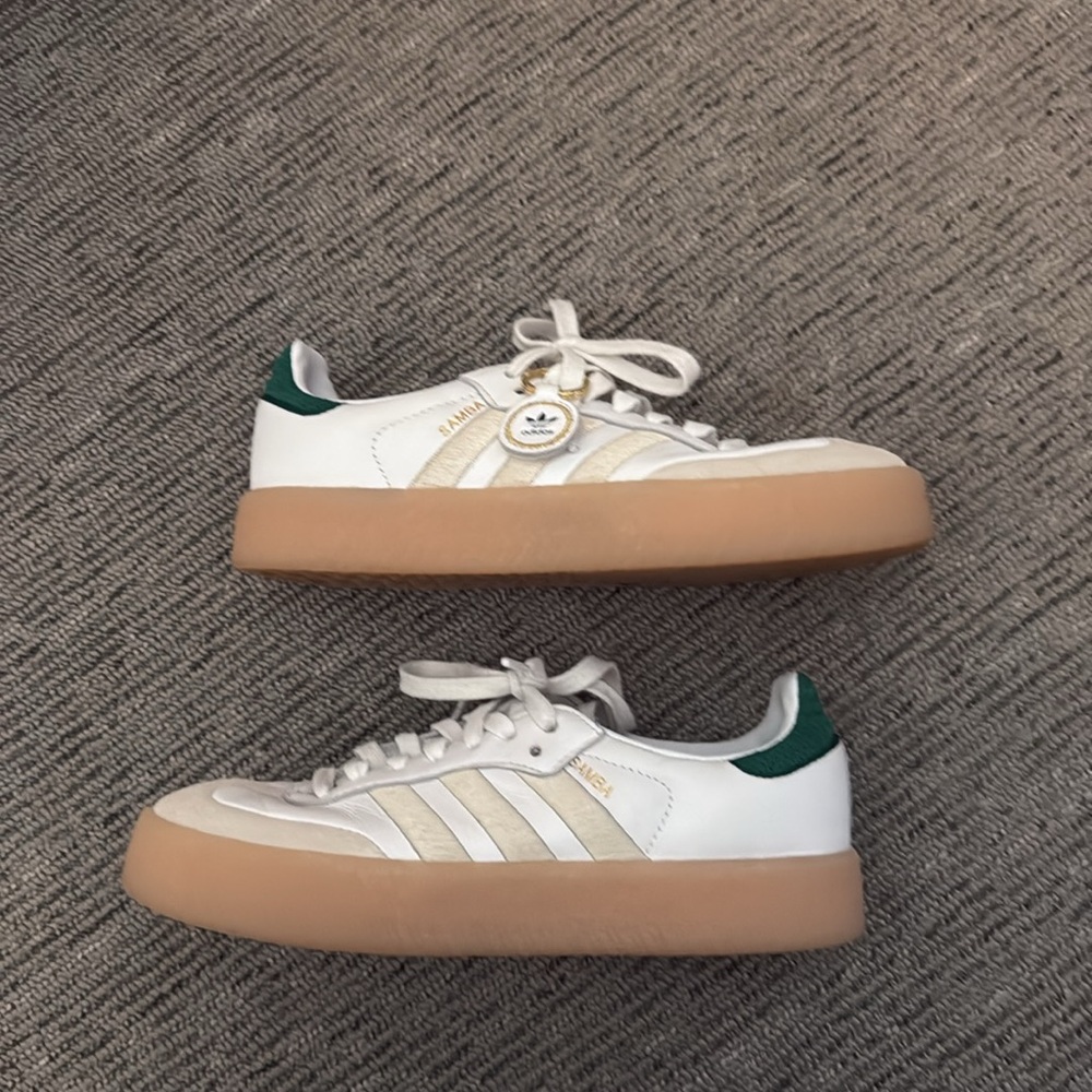Adidas sambae sneakers white/green/gum - women’s size 6💚🤍 - Picture 6 of 6